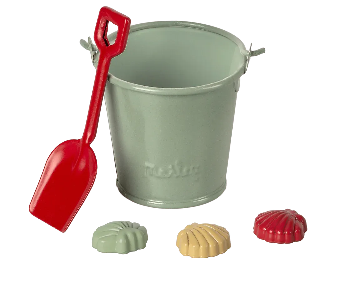 Beach Set - Shovel, Bucket and Shells