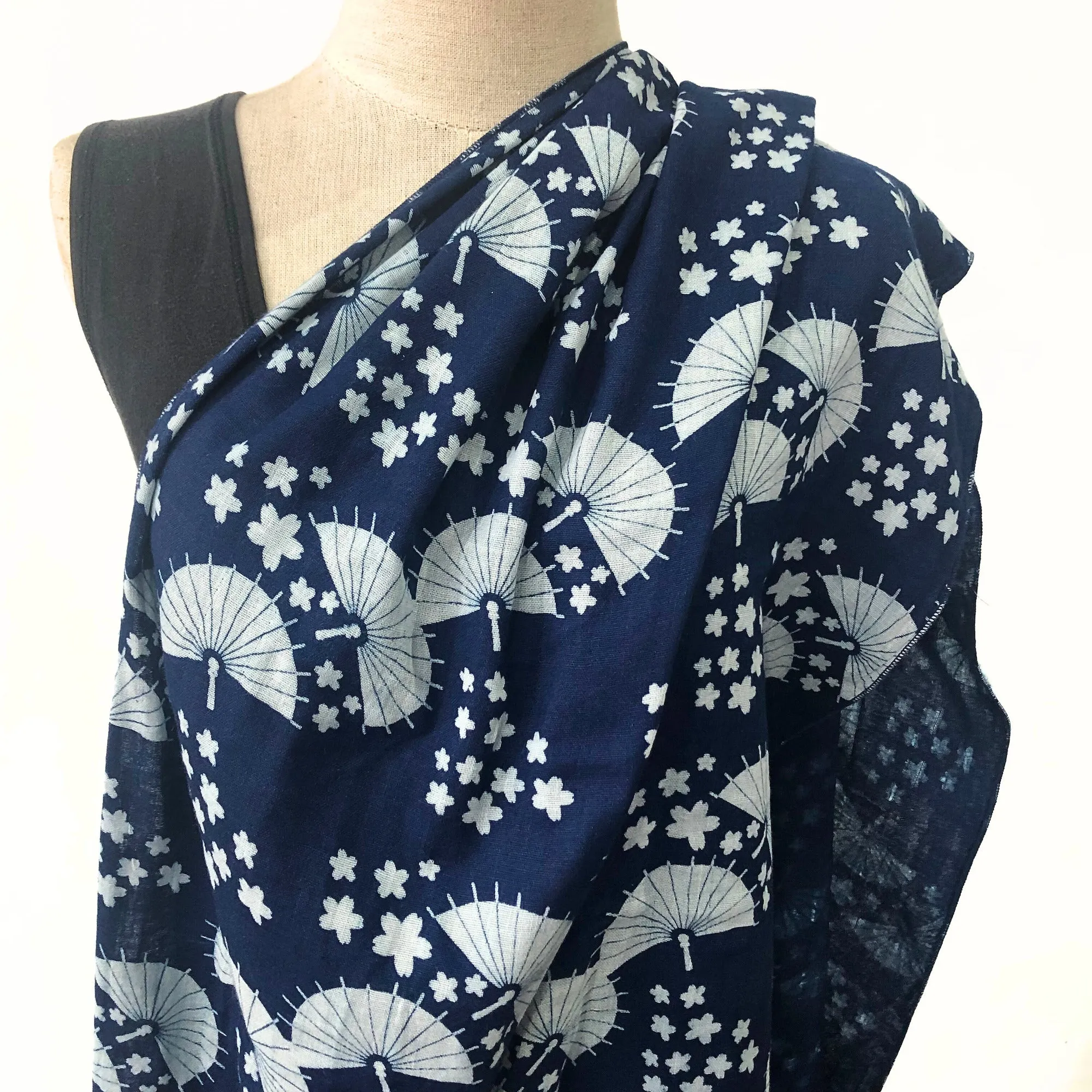 Cotton double gauze scarf in fan design