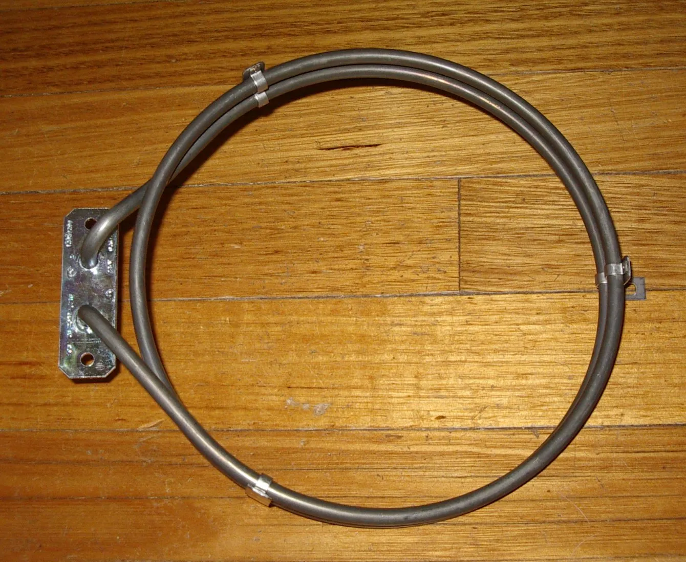 Genuine Whirlpool 2000 Watt Fan Forced Oven Element - Part # 481925928823