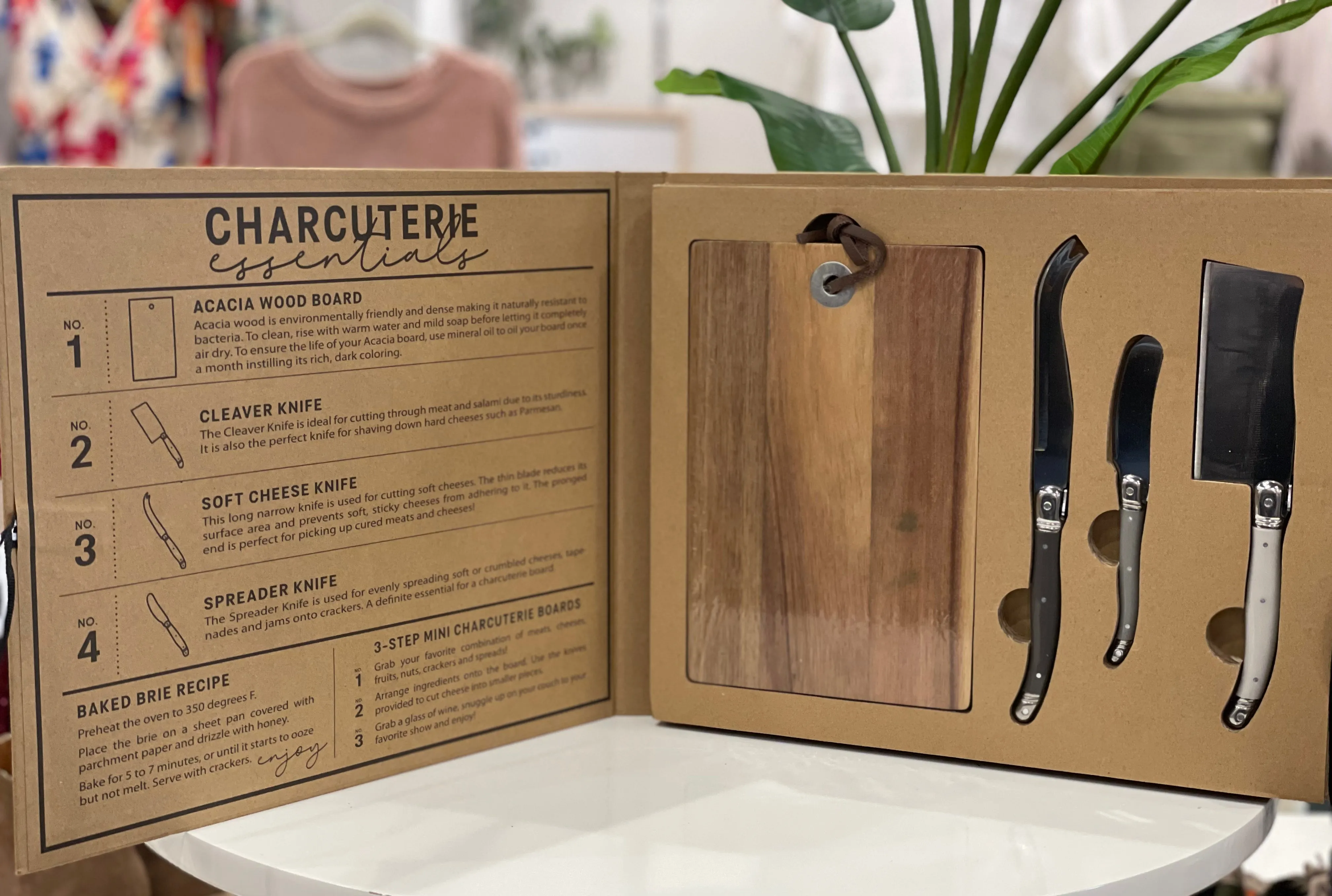 Good Food Wood Board & Cheese Knives Set