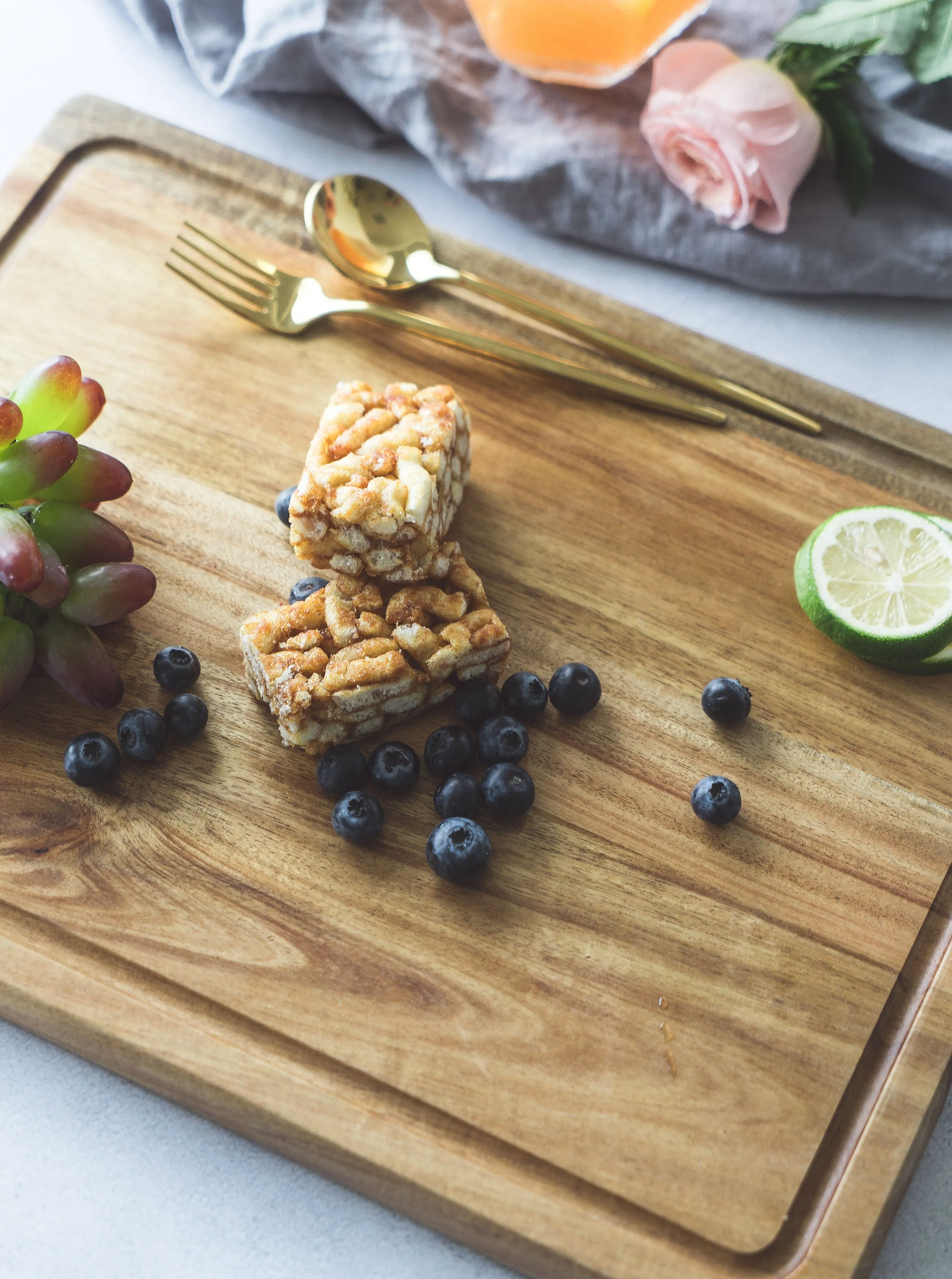 Large Cutting Board & Professional Heavy Duty Butcher Block w/Juice Groove Handle, Pre Oiled