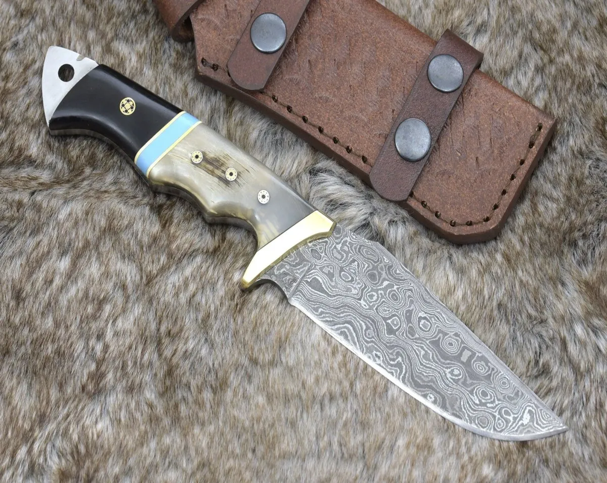 Reaver Hunting Knife with Ram Horn & Turquoise Handle