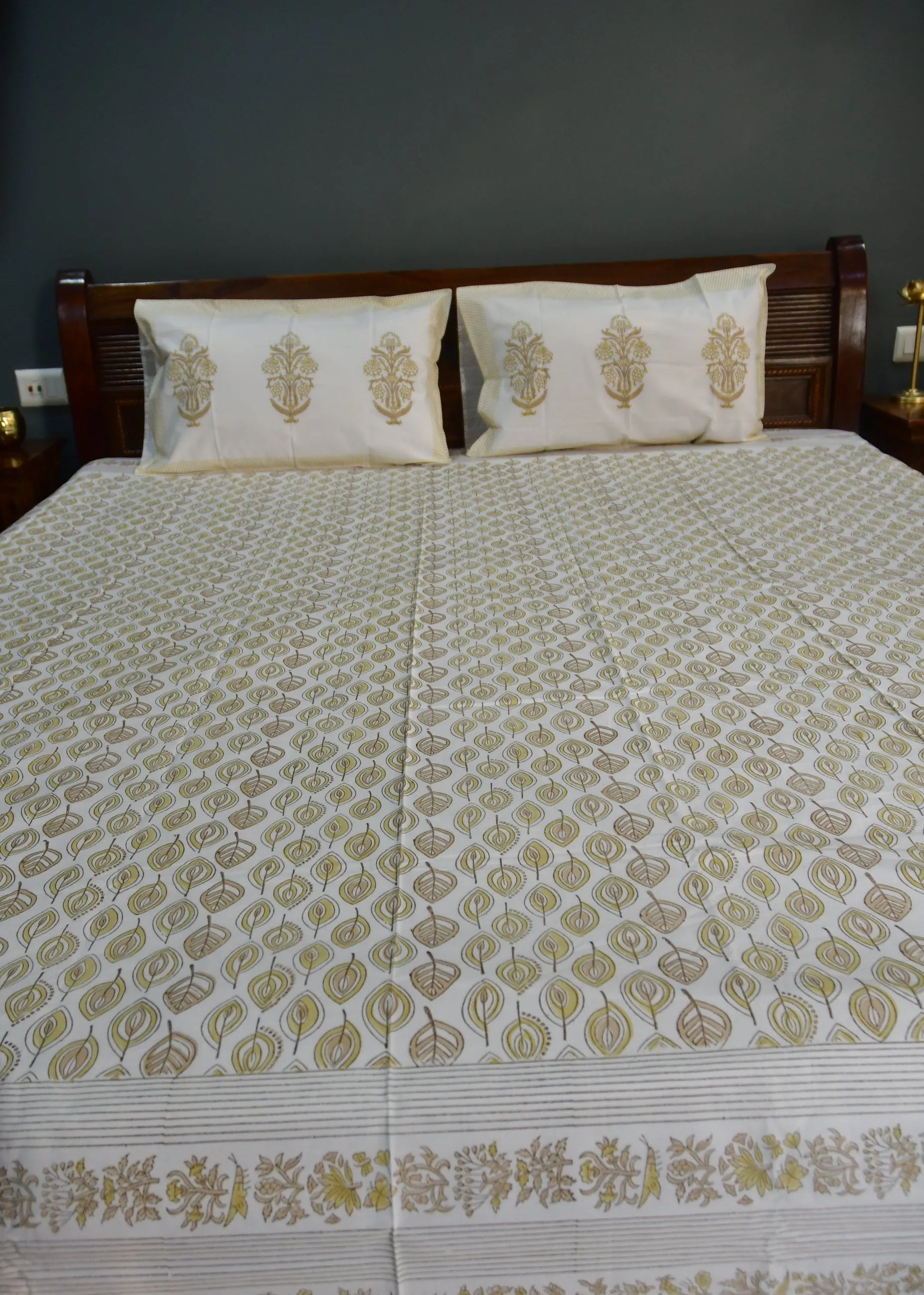 Yellow Leaf  Bedsheet : Sunny Autumn Escape